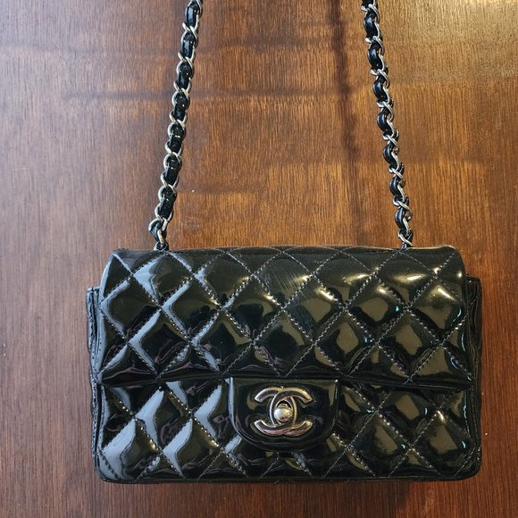 Chanel Handbags - Chanel Purse